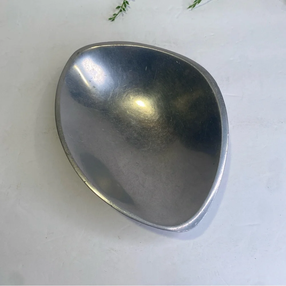Vintage Nambe #563 Tri Corner Nut Bowl Serving Dish Metal Alloy USA